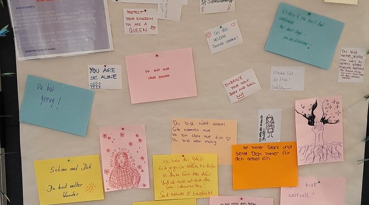 Stärkende Botschaften von Besucher:innen 